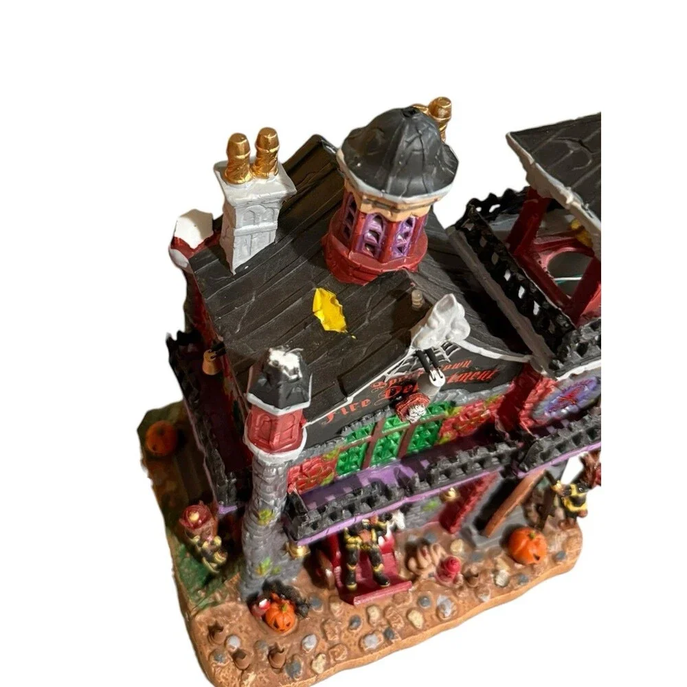 Lemax Spooky Town Fire Department Halloween Village 2011 Retired 15191 READ